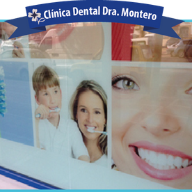 Clínica Dental Dra. Montero letrero del exterior 2
